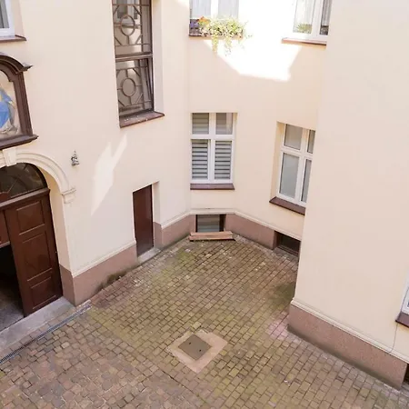 Intimate On The Old Town By Apart Service Apartament